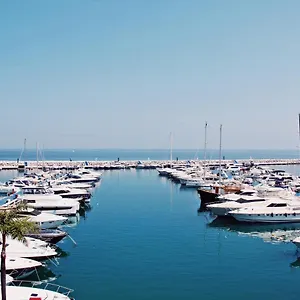 First Line Luxury Penthouse, Puerto Banus, Lägenhet