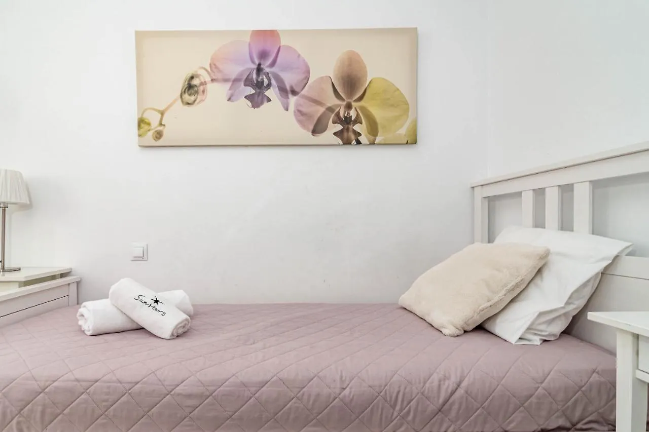 Captivating 2 Bedroom Apartment In Popular Nueva Andalucia Close To Centro Plaza Marbella