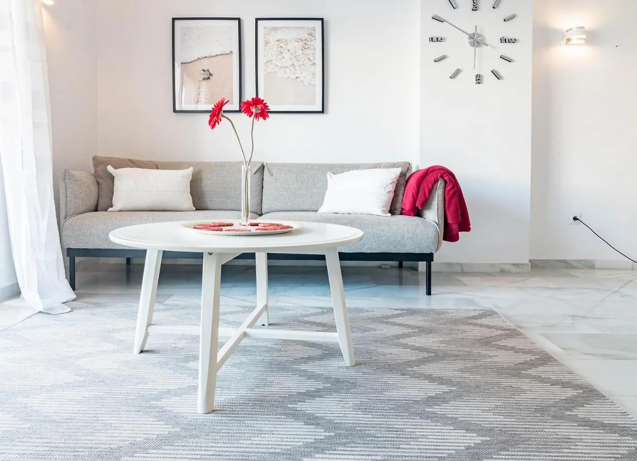 Captivating 2 Bedroom Apartment In Popular Nueva Andalucia Close To Centro Plaza contacts