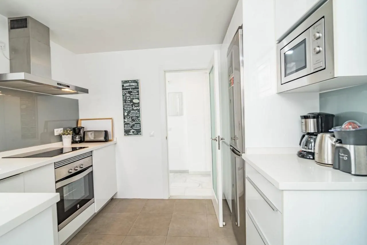 Captivating 2 Bedroom Apartment In Popular Nueva Andalucia Close To Centro Plaza Marbella