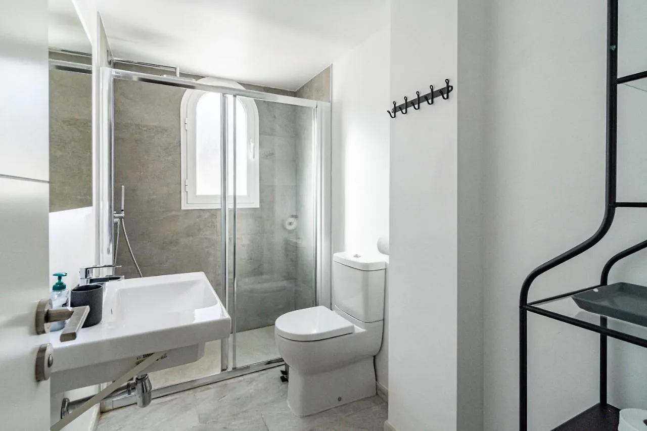 Captivating 2 Bedroom Apartment In Popular Nueva Andalucia Close To Centro Plaza Marbella Spain
